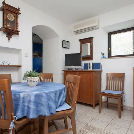 Val Villa